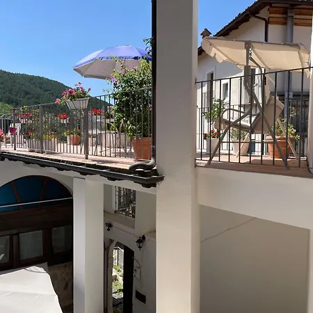 Piazzetta Del Forno Grazioso Bilocale Ad アパート *